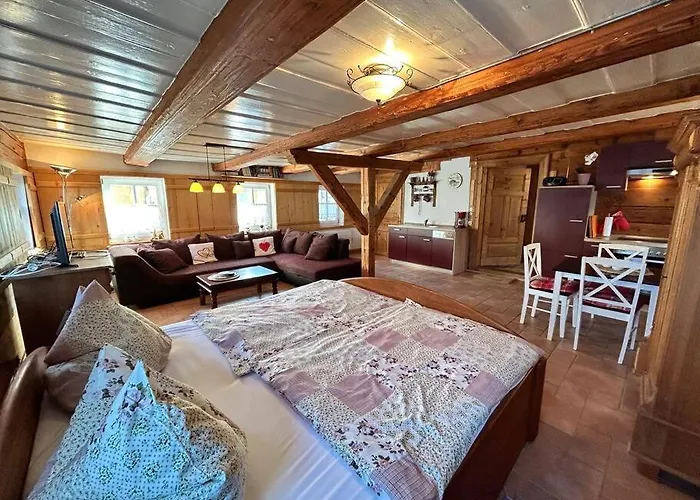 Historische Blockstube Anno 1763 - Romantisches Studio-apartment Mit Infrarot-sauna * غروسشوناو