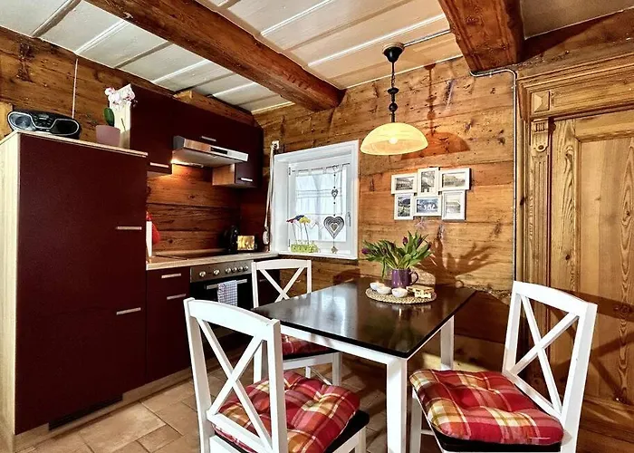 شقة Historische Blockstube Anno 1763 - Romantisches Studio-apartment Mit Infrarot-sauna غروسشوناو