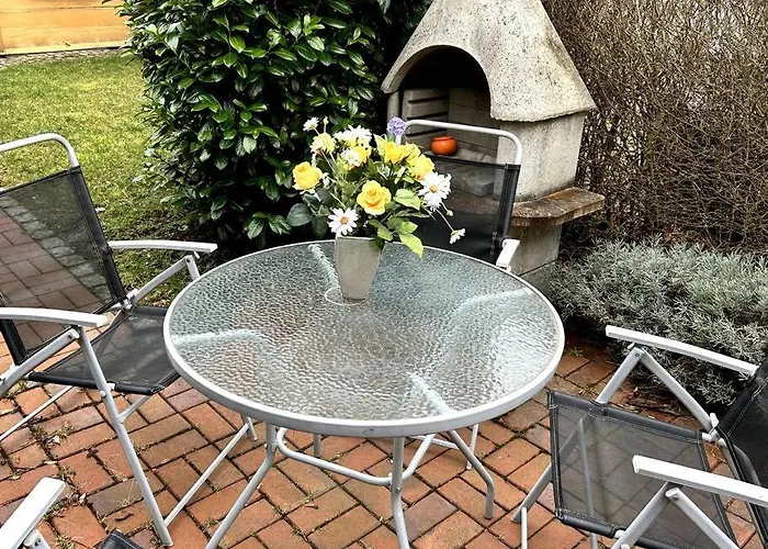 Historische Blockstube Anno 1763 - Romantisches Studio-apartment Mit Infrarot-sauna شقة غروسشوناو